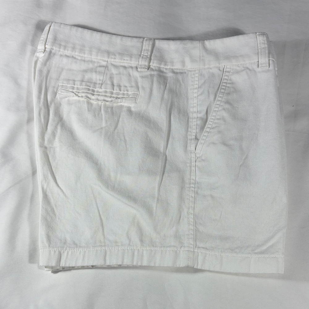 J. Crew womens white basic flat front 5" inseam Bermuda shorts - size 14 - Picture 8 of 10